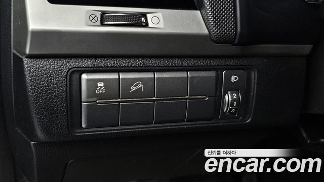 KG Mobility (SsangYong) Rexton Sports Khan Diesel 2.2 4WD Professional X (5-Link) 2019 — фото 13