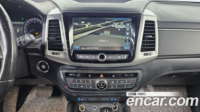 KG Mobility (SsangYong) Rexton Sports Khan Diesel 2.2 4WD Professional X (5-Link) 2019 — фото 17