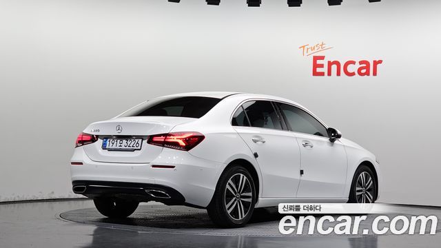 Mercedes-Benz A-Class (W177) A220 Sedan 2021 — фото 2