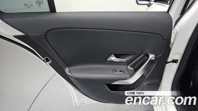 Mercedes-Benz A-Class (W177) A220 Sedan 2021 — фото 25