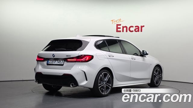 BMW 1 Series (F40) 120i M Sports 2024 — фото 2