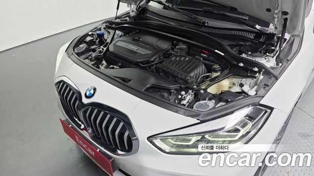 BMW 1 Series (F40) 120i M Sports 2024 — фото 6