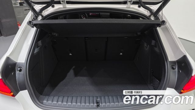 BMW 1 Series (F40) 120i M Sports 2024 — фото 18