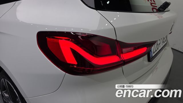 BMW 1 Series (F40) 120i M Sports 2024 — фото 23
