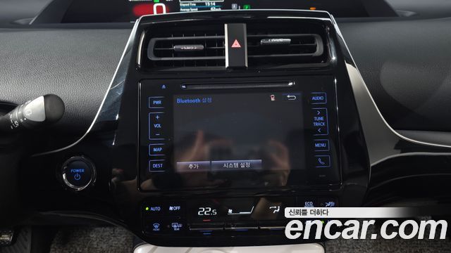 Toyota Prius (IV) 1.8 E 2018 — фото 29