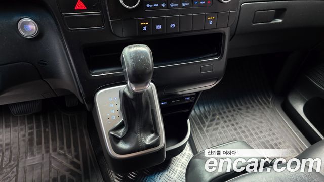 Hyundai Staria Tourer 11-Seater Modern 2023 — фото 9