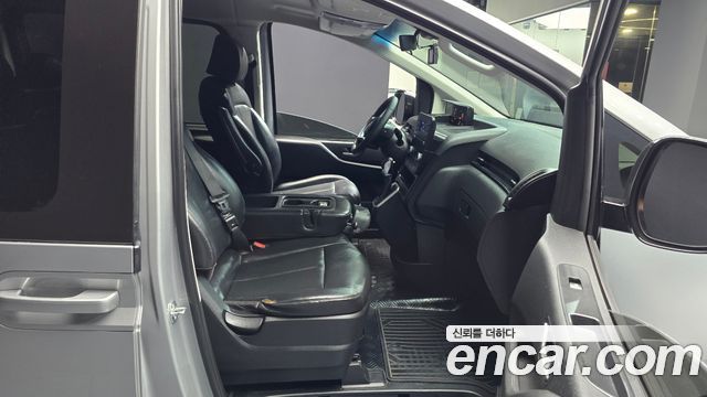 Hyundai Staria Tourer 11-Seater Modern 2023 — фото 11