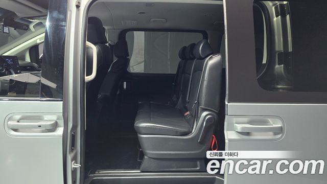 Hyundai Staria Tourer 11-Seater Modern 2023 — фото 12
