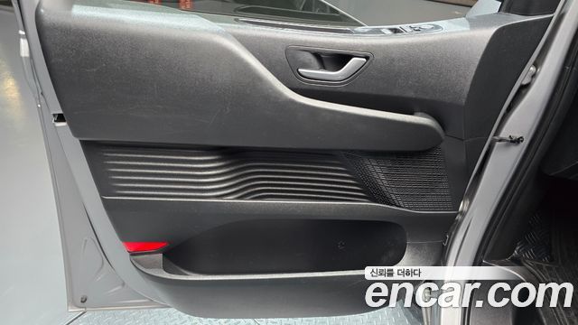 Hyundai Staria Tourer 11-Seater Modern 2023 — фото 24