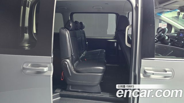 Hyundai Staria Tourer 11-Seater Modern 2023 — фото 26