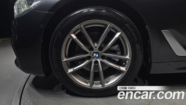 BMW 5 Series (G30) 520d xDrive M Sport Package Plus 2018 — фото 5