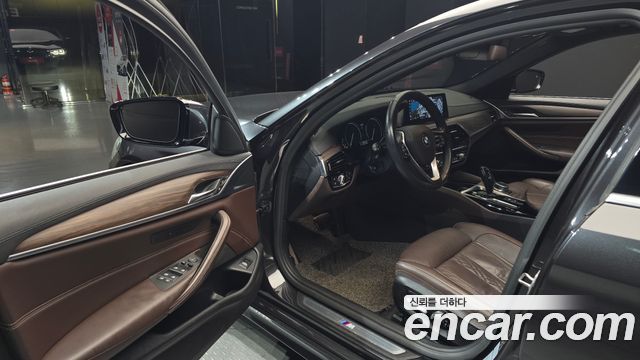 BMW 5 Series (G30) 520d xDrive M Sport Package Plus 2018 — фото 10