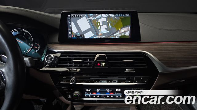 BMW 5 Series (G30) 520d xDrive M Sport Package Plus 2018 — фото 14