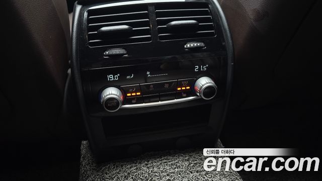 BMW 5 Series (G30) 520d xDrive M Sport Package Plus 2018 — фото 17