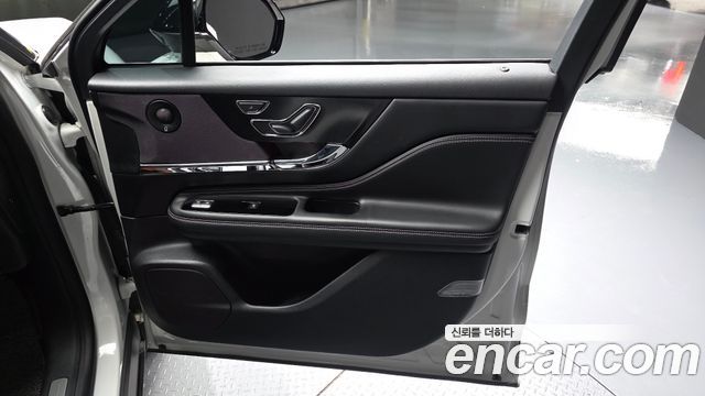 Lincoln Corsair 2.0 Reserve AWD 2020 — фото 24