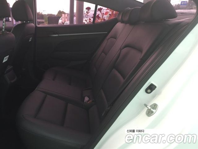 Hyundai Avante (AD) 1.6 GDI Value Plus 2017 — фото 15