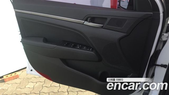 Hyundai Avante (AD) 1.6 GDI Value Plus 2017 — фото 20
