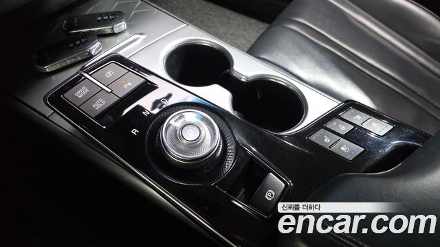 Kia K8 2.5 Gasoline 2WD Noblesse 2022 — фото 9