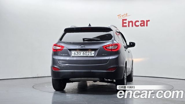 Hyundai Tucson ix Diesel(e-VGT) 2WD Smart special 2015 — фото 4