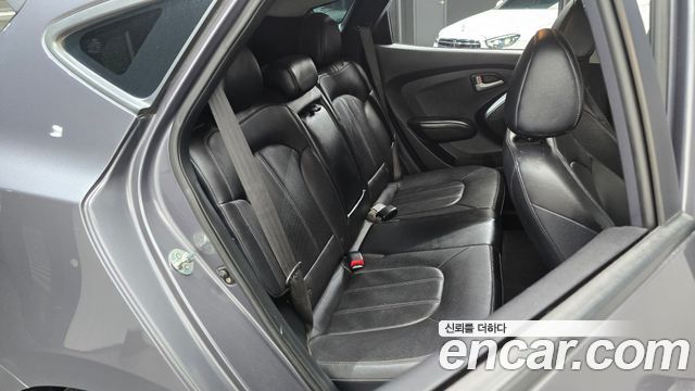 Hyundai Tucson ix Diesel(e-VGT) 2WD Smart special 2015 — фото 12