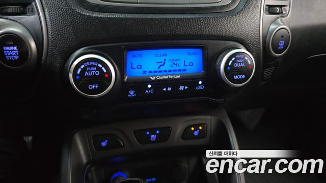 Hyundai Tucson ix Diesel(e-VGT) 2WD Smart special 2015 — фото 18