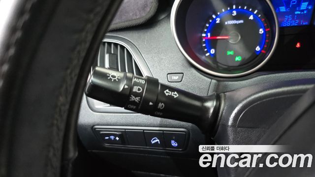 Hyundai Tucson ix Diesel(e-VGT) 2WD Smart special 2015 — фото 19