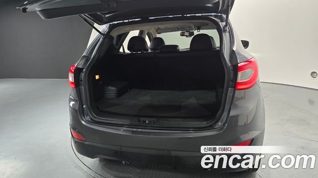 Hyundai Tucson ix Diesel(e-VGT) 2WD Smart special 2015 — фото 20