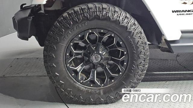 Jeep Wrangler (JK) 3.6 Sahara 4Door 2017 — фото 5