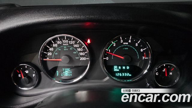 Jeep Wrangler (JK) 3.6 Sahara 4Door 2017 — фото 8