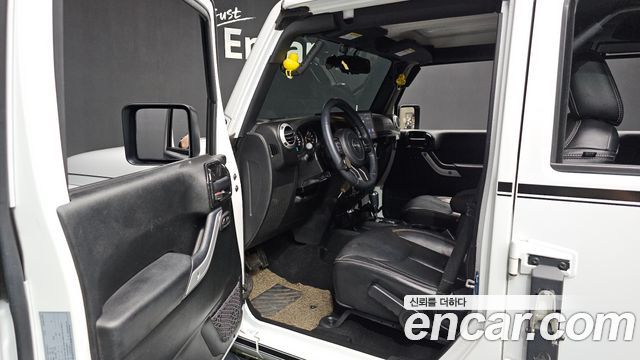 Jeep Wrangler (JK) 3.6 Sahara 4Door 2017 — фото 10
