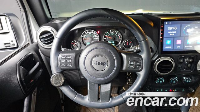 Jeep Wrangler (JK) 3.6 Sahara 4Door 2017 — фото 11