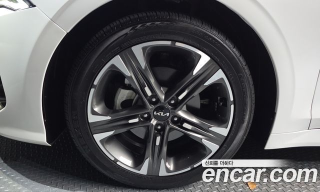 Kia K5 (III) 2.0 Prestige 2023 — фото 5