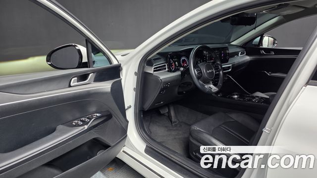 Kia K5 (III) 2.0 Prestige 2023 — фото 10