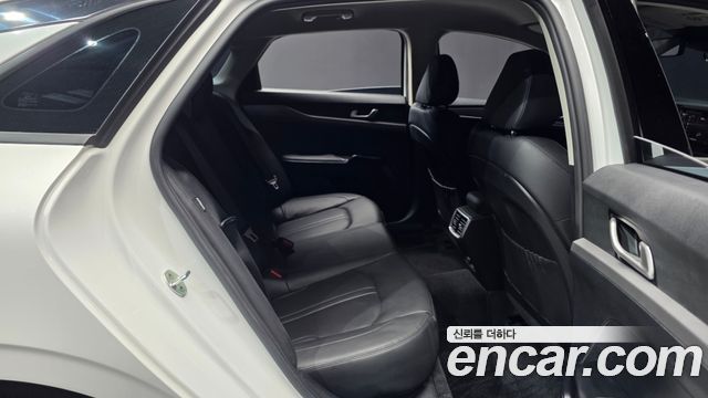 Kia K5 (III) 2.0 Prestige 2023 — фото 12
