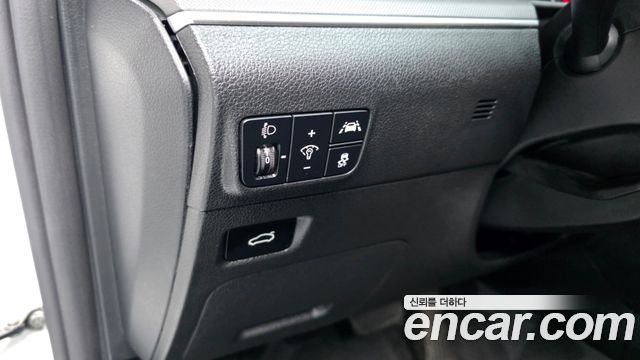 Kia K5 (III) 2.0 Prestige 2023 — фото 17