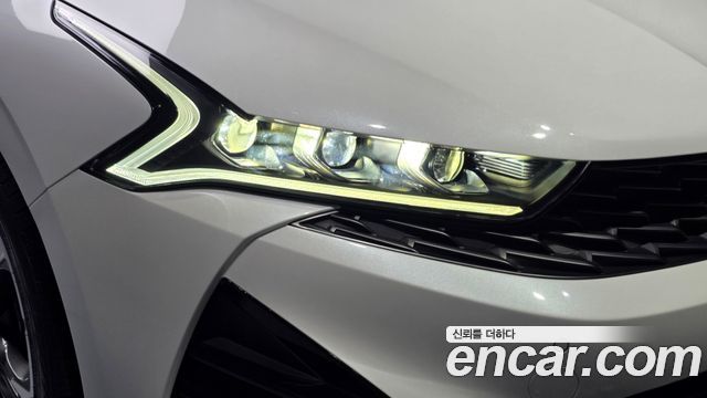 Kia K5 (III) 2.0 Prestige 2023 — фото 22