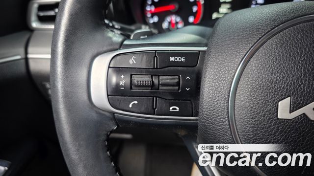 Kia K5 (III) 2.0 Prestige 2023 — фото 28