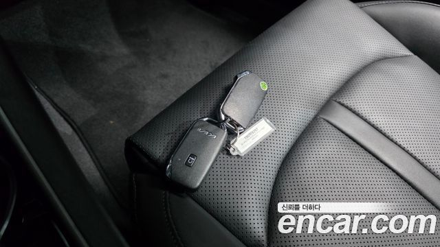 Kia K5 (III) 2.0 Prestige 2023 — фото 31