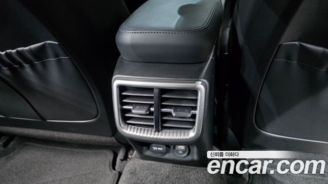 Kia K5 (III) 2.0 Prestige 2023 — фото 34