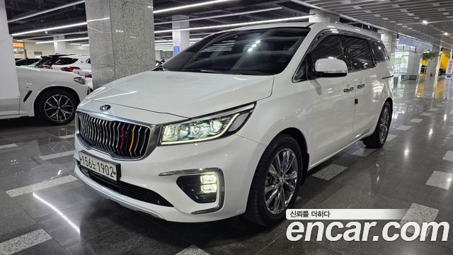 Kia Carnival 9-Seater Prstige 2020 — фото 3