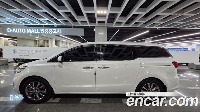 Kia Carnival 9-Seater Prstige 2020 — фото 5