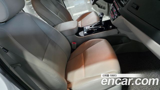Kia Carnival 9-Seater Prstige 2020 — фото 20