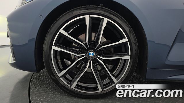 BMW 4 Series (G22) 420i M Sport Convertible 2024 — фото 5