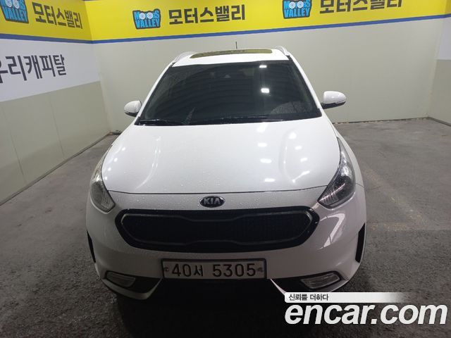 Kia Niro Prestige 2018 — фото 3