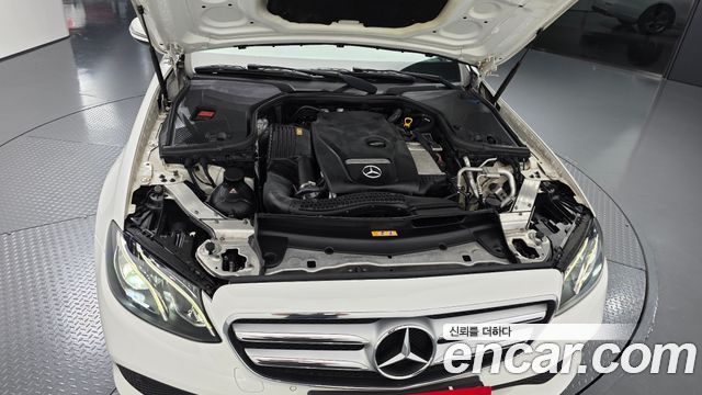 Mercedes-Benz E-Class (W213) E200 Avantgarde 2017 — фото 6