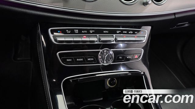 Mercedes-Benz E-Class (W213) E200 Avantgarde 2017 — фото 17
