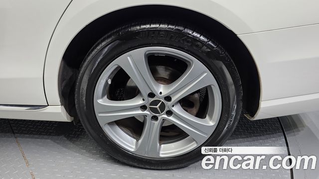 Mercedes-Benz E-Class (W213) E200 Avantgarde 2017 — фото 21
