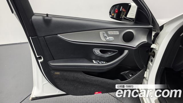Mercedes-Benz E-Class (W213) E200 Avantgarde 2017 — фото 24
