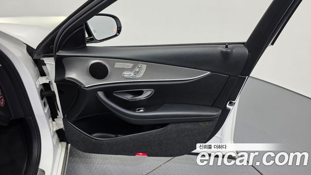Mercedes-Benz E-Class (W213) E200 Avantgarde 2017 — фото 25
