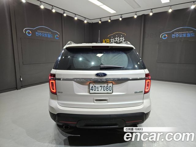 Ford Explorer 2.0 Ecoboost 2WD 5th 2013 — фото 4